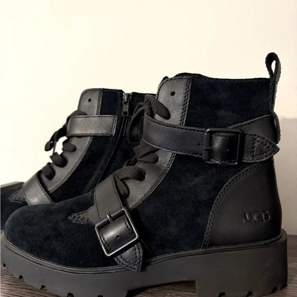 NEW UGG ZORRAH CALF HAIR BLACK BOOT Size: 11 - Picture 3 of 9